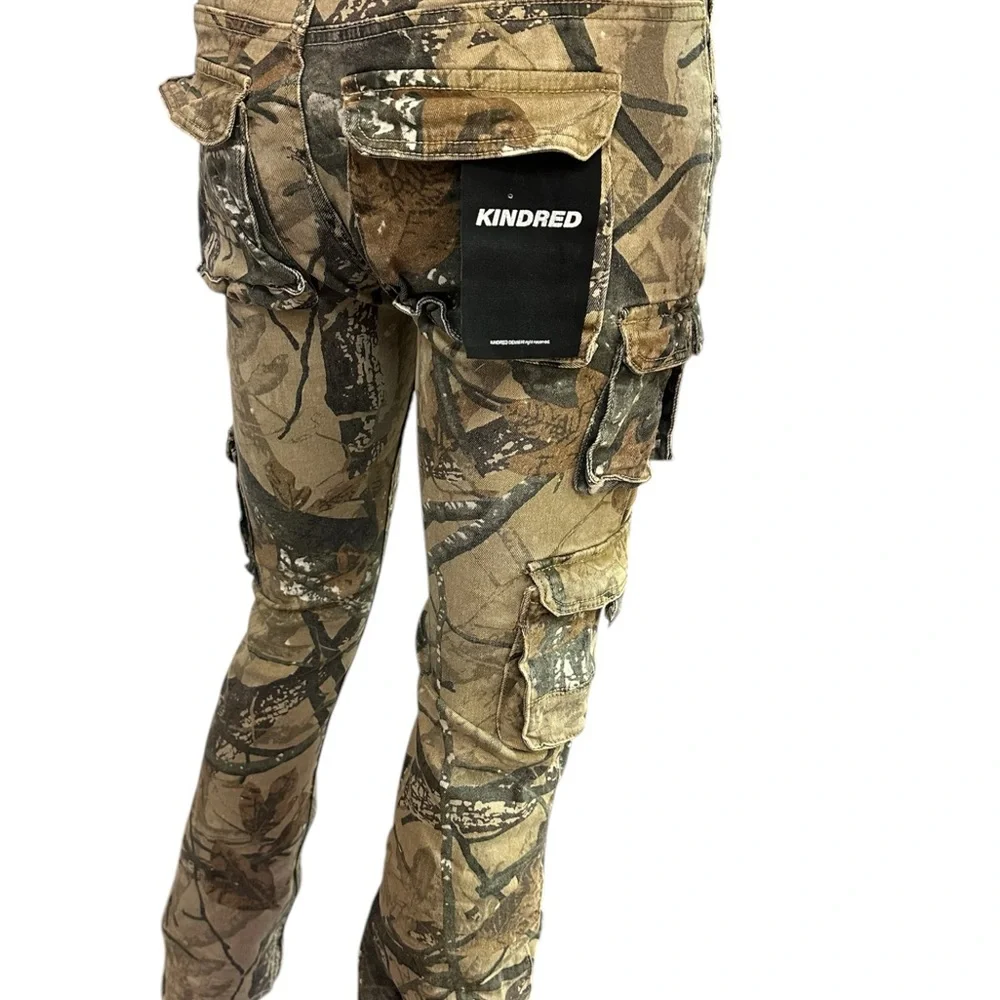 Vintage Camo Cargo Jeans - Picture 2 of 6